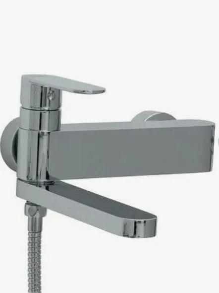 Смеситель для ванны Haiba HB61590 короткий излив хром